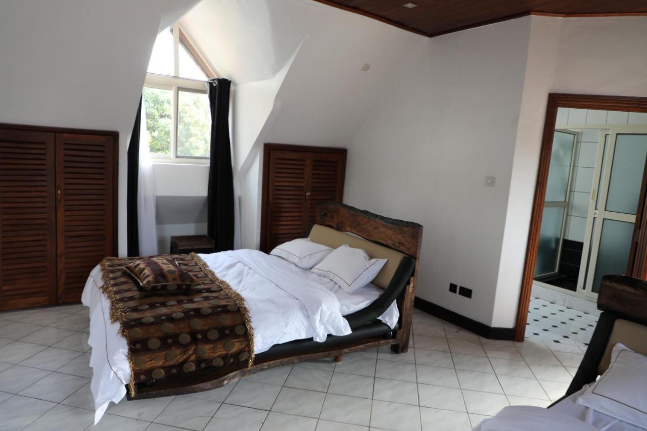 Stallion Place - Bed And Breakfast Kampala Buitenkant foto